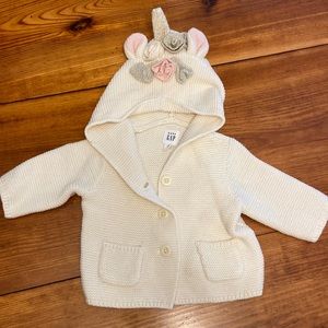 Baby GAP unicorn sweater. 0-3 months